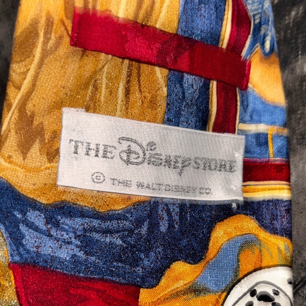 Vintage Disney 101 Dalmatians themed necktie​ - Picture 5 of 6